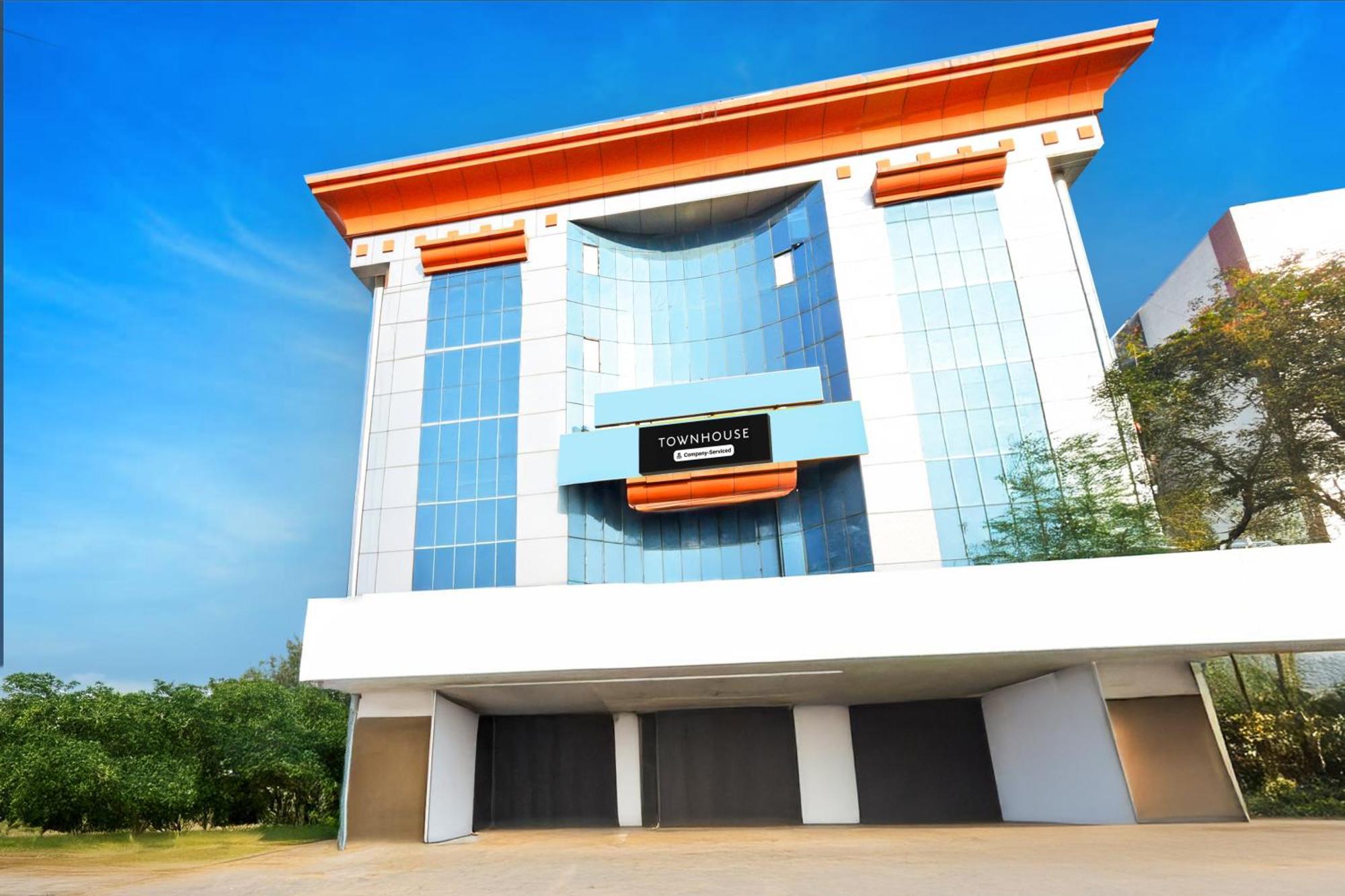 Super Townhouse Ameerpet Balkampet Road Хайдарабад Экстерьер фото