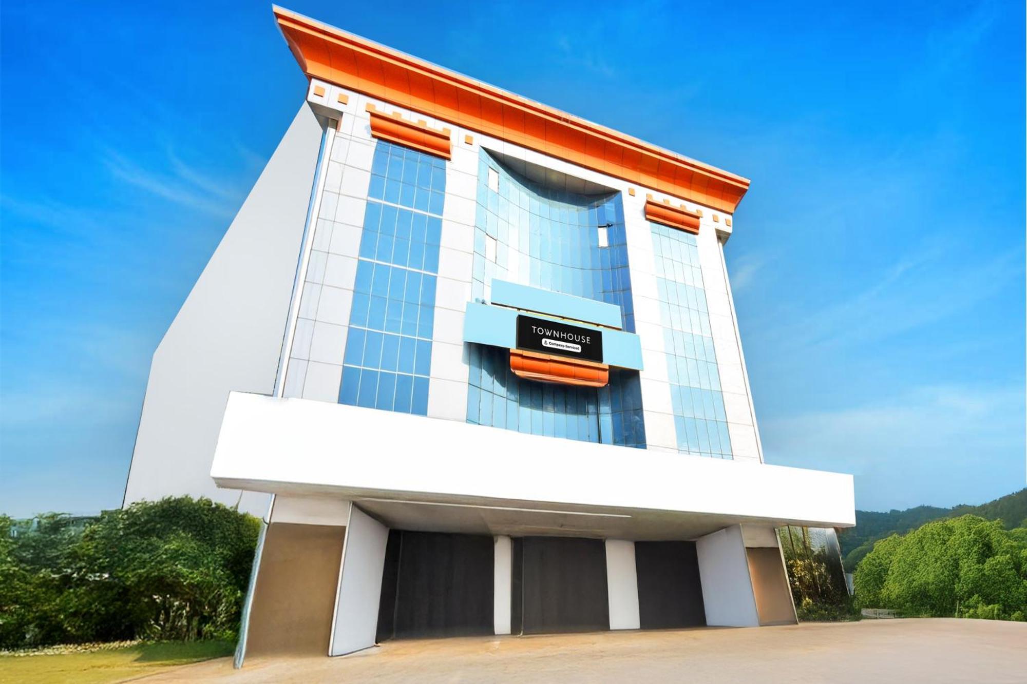 Super Townhouse Ameerpet Balkampet Road Хайдарабад Экстерьер фото