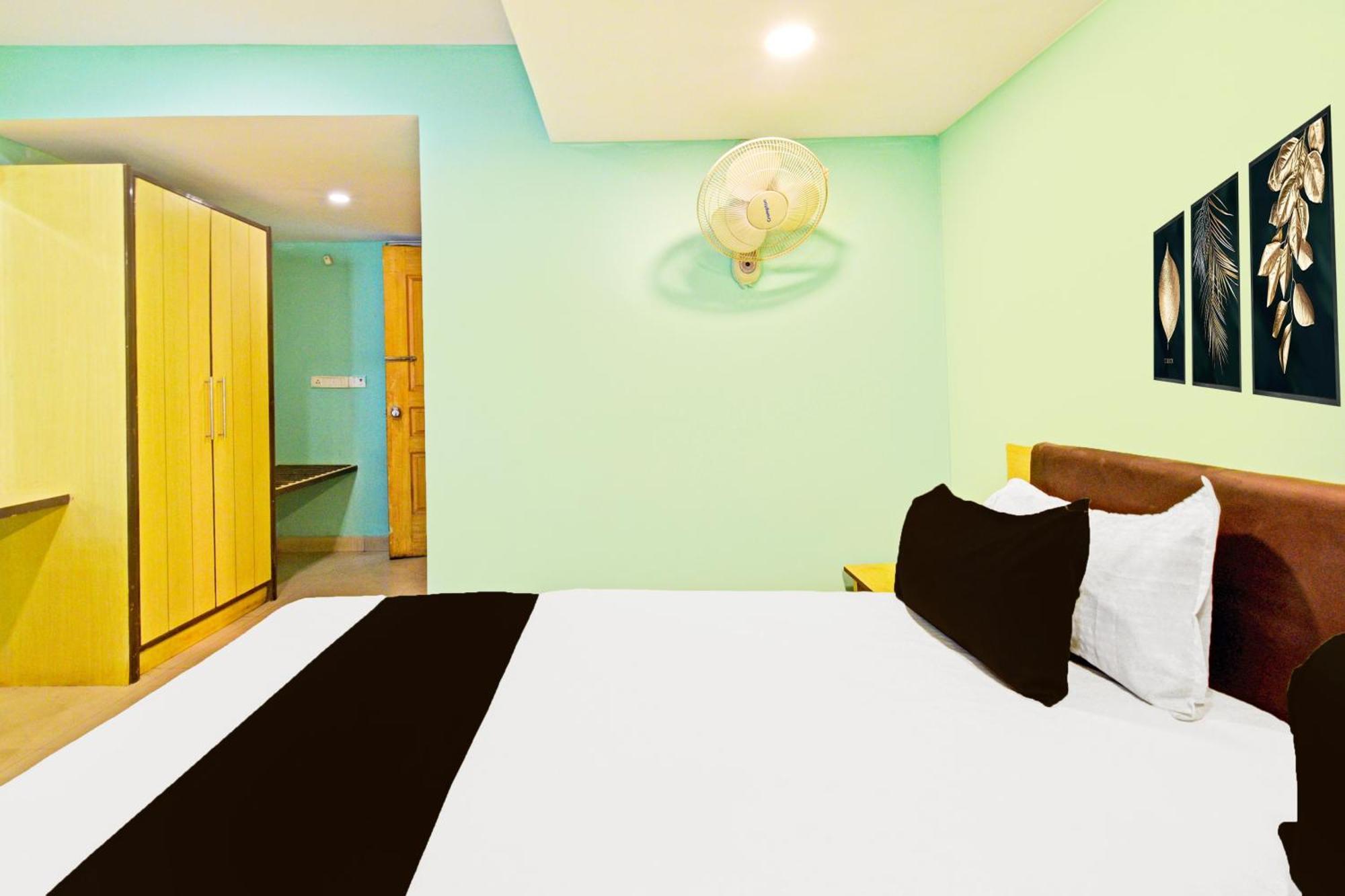 Super Townhouse Ameerpet Balkampet Road Хайдарабад Экстерьер фото