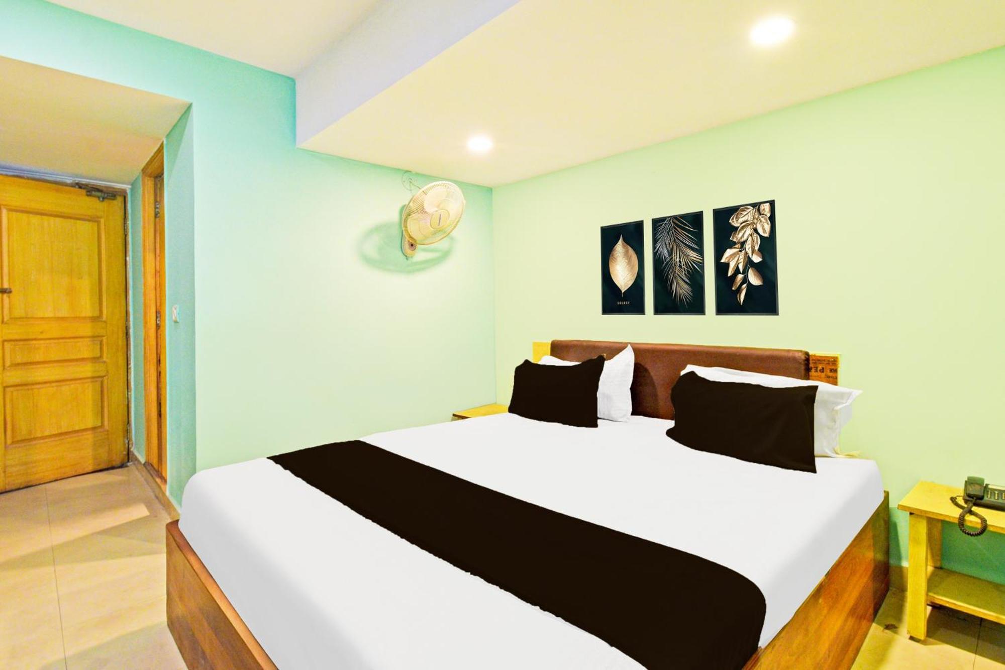 Super Townhouse Ameerpet Balkampet Road Хайдарабад Экстерьер фото